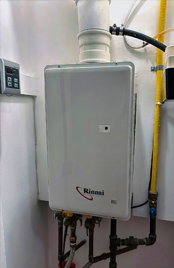 https://tuarthillhotwater.com.au/uploads/2025/06/hot-water-87450.jpg