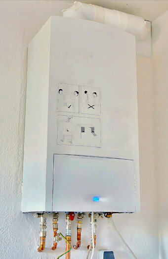 https://tuarthillhotwater.com.au/uploads/2025/06/thermostatic-water-systems-54924.jpg